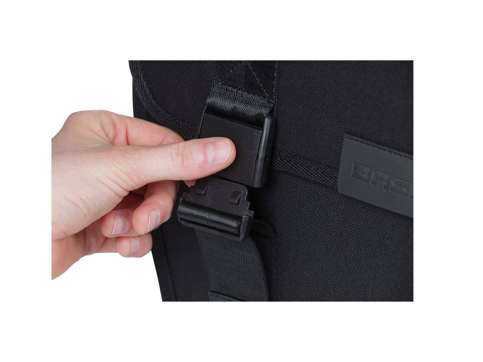 Basil single bike bag Tour black left - Image 6